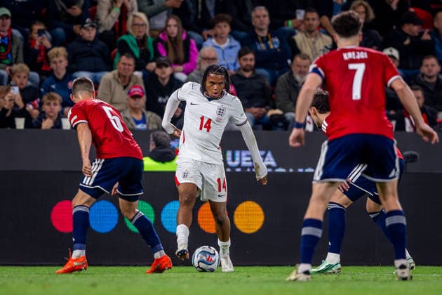CZECHIA - ENGLAND Rio Ngumoha of England and Liverpool and Jiri Slama of Czechia and Jablonec during UEFA Nations League - League A - Group A3 - Matchday 2 - football match between Czechia and England. Fortuna Arena, Eden, Stadion, Prague, Czechia September 29, 2026. Photo by Branislav Racko Copyright: xx 080A7561