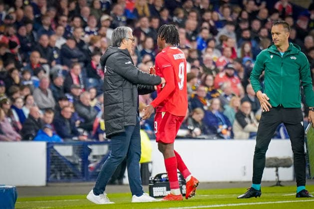 Soccer: UEFA Nations League 2026–2027, Matchday 2: Scotland vs. Switzerland at Hampden Park, Glasgow; Murat Yakin, Switzerland’s coach, makes a substitution; Johan Manzambi, Switzerland, is substituted out. Copyright: xJOERANxSTEINSIEKx