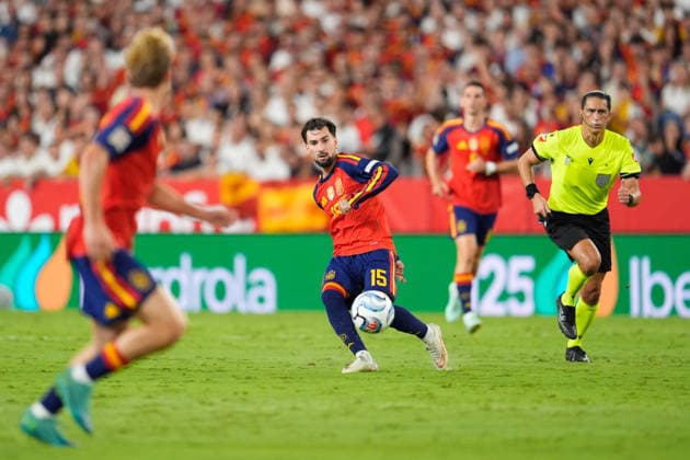 September 29, 2026, Sevilla, Sevilla, Spain: Alex Baena of Spain passes the ball during the UEFA Nations League 2026 27 group phase match between Spain and Croatia at Ramon Sanchez-Pizjuan stadium on September 29, 2026, in Sevilla, Spain. Spain V Croatia - UEFA Nations League 2026 27 Group A3 MD2  - ZUMAa181 20260929_zaa_a181_131 Copyright: xJoaquinxCorcherox