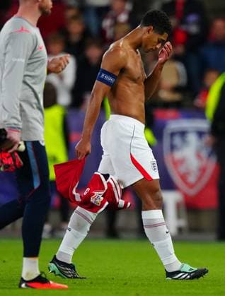 Jude Bellingham of England at full time Czechia v England, UEFA Nations League, Football, Fortuna Arena, Prague, Czechia - 29 Sep 2026Prague Fortuna Arena Czech Republic  Copyright: xJavierxGarcia Shutterstockx 17175831at