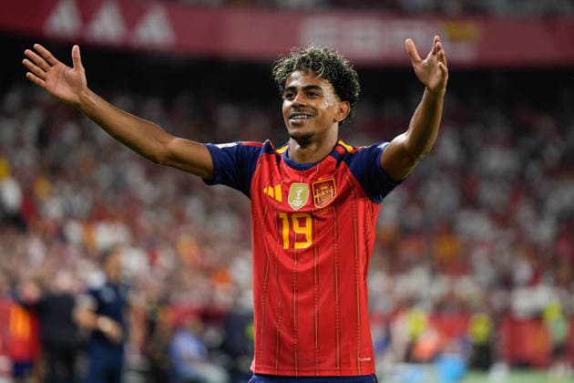 September 29, 2026, Sevilla, Sevilla, Spain: Lamine Yamal of Spain celebrates after scoring his team s third goal during the UEFA Nations League 2026 27 group phase match between Spain and Croatia at Ramon Sanchez-Pizjuan stadium on September 29, 2026, in Sevilla, Spain. Spain V Croatia - UEFA Nations League 2026 27 Group A3 MD2  - ZUMAa181 20260929_zaa_a181_146 Copyright: xJoaquinxCorcherox