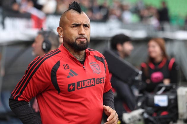 29 09 2026 Futbol, Deportes Puerto Montt vs Colo Colo. Cuartos de Final Copa Chile 2026. El jugador de Colo Colo Arturo Vidal es fotografiado durante el partido de ida de la Copa Chile contra Deportes Puerto Montt disputado en el estadio Bicentenario Chinquihue en la ciudad de Puerto Montt. Nicolas Klein Photosport 09 29 2026 Soccer, Sports Puerto Montt vs Colo Colo. Chile Cup Quarterfinals 2026. Colo Colo player Arturo Vidal is photographed during the first leg of the Chile Cup against Deportes Puerto Montt played at the Bicentenario Chinquihue stadium in the city of Puerto Montt. Nicolas Klein Photosport Deportes Puerto Montt vs Colo Colo, Copa Chile 2026 