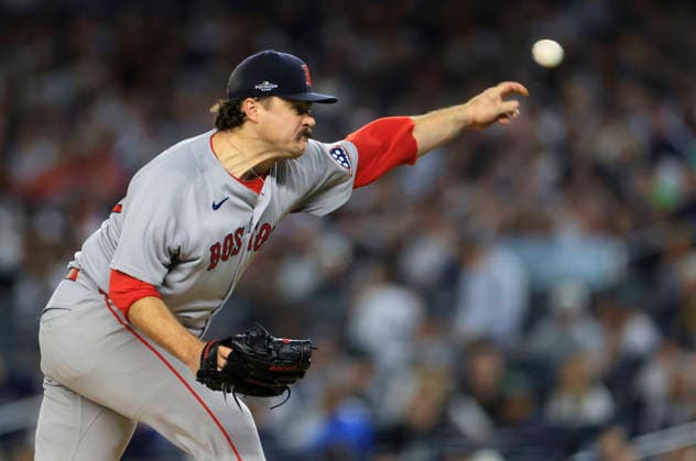 Boston Red Sox starting pitcher Payton Tolle (70) throws against the New York Yankees in the first inning of an MLB, Baseball Herren, USA American League Wild Card game at Yankee Stadium in New York City, on Tuesday, September 29, 2026.  NYP20260929713 COREYxSIPKIN