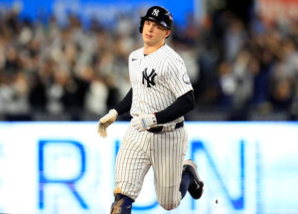 New York Yankees designated hitter Ben Rice (22) runs the bases after hitting a solo home run against the Boston Red Sox in the fifth inning of an MLB, Baseball Herren, USA American League Wild Card game at Yankee Stadium in New York City, on Tuesday, September 29, 2026.  NYP20260929723 COREYxSIPKIN