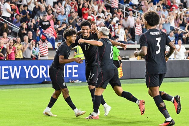 ST. LOUIS, MO - SEPTEMBER 29: Defender Mathis Albert (27) of The United States is congratulated by teammates after scoring his first goal during the Impact Match where the United States Men™s national team, Nationalteam hosted the Chile Men™s National Team on Tuesday September 29th, 2026, at Energizer Park in St. Louis City, MO. (Photo by Rick Ulreich Icon Sportswire) SOCCER: SEP 29 USA vs Chile EDITORIAL USE ONLY Icon26092938