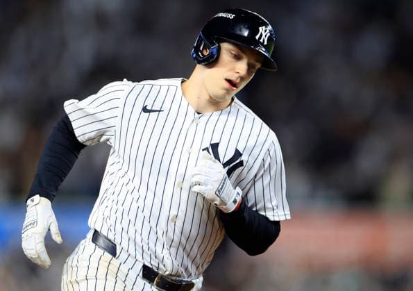New York Yankees designated hitter Ben Rice (22) runs the bases after hitting a grand slam home run in the eighth inning to give the Yankees a 9-0 lead over the Boston Red Sox in an MLB, Baseball Herren, USA American League Wild Card game at Yankee Stadium in New York City, on Tuesday, September 29, 2026.  NYP20260929728 COREYxSIPKIN