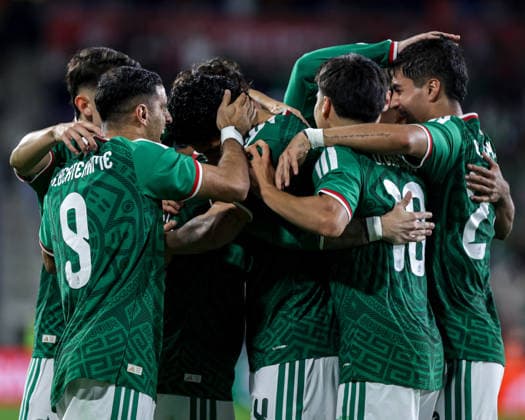 September 29, 2026, Harrison, New Jersey, USA: Mexico national team, Nationalteam celebrate VICTOR GUZMAN ( 4) of Mexico second half goal during an International Friendly, Länderspiel, Nationalmannschaft at Sports Illustrated Stadium in Harrison, NJ on September 29, 2026. Harrison USA - ZUMAm283 20260929_zsp_m283_033 Copyright: xBillyxMyersx