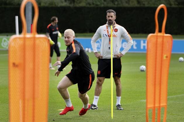 ZEIST - Mexx Meerdink of the Netherlands, Ruud van Nistelrooij during a training session in preparation for the Nations League matches against Greece and Serbia. OLAF KRAAK ANP xVIxANPxSportx xxANPxIVx 570862343 originalFilename: 570862343.jpg