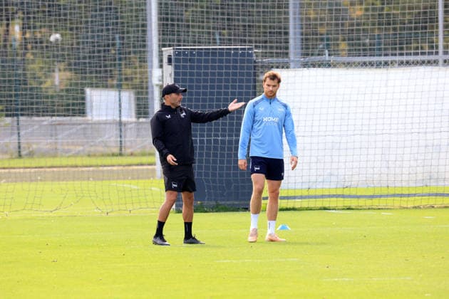 September 30, 2026, Germany, Soccer, 2. Bundesliga, 2026–2027 season, Sportforum, Hertha BSC, Head Coach Stefan Leitl leading training at Hertha BSC Berlin, Pascal Klemens of Hertha BSC Berlin 41 2. Bundesliga DFB DFL regulations prohibit any use of photographs as image sequences and or quasi-video nordphoto GmbH Engler Berlin Sportforum Berlin Germany Copyright: xNordphotox xEnglerx
