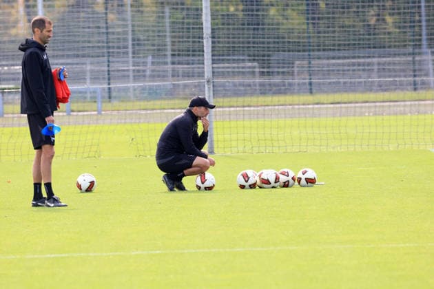 September 30, 2026, Germany, Soccer, 2. Bundesliga, 2026–2027 Season, Sportforum, Hertha BSC, Head Coach Stefan Leitl leading a training session at Hertha BSC Berlin, 2nd Division. DFB and DFL regulations prohibit any use of photographs as image sequences and or quasi-video. nordphoto GmbH, Engler, Berlin, Sportforum, Berlin, Germany Copyright: xNordphotox xEnglerx