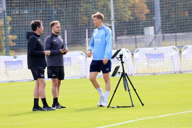 September 30, 2026, Germany, Soccer, 2. Bundesliga, 2026–2027 season, Sportforum, Hertha BSC, Training: Jan Luca Schuler, Hertha BSC Berlin 18, Fitness Coach Hendrik Kuchno, Hertha BSC Berlin, 2nd Division. DFB and DFL regulations prohibit any use of photographs as image sequences and or quasi-video. nordphoto GmbH, Engler, Berlin, Sportforum, Berlin, Germany Copyright: xNordphotox xEnglerx