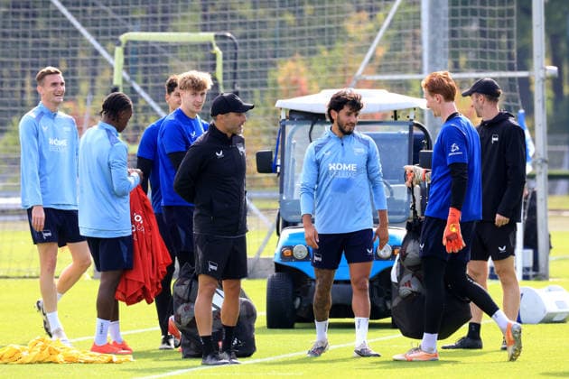 September 30, 2026, Germany, Soccer, 2. Bundesliga, 2026–2027 Season, Sports Forum, Hertha BSC, Head Coach Stefan Leitl, Hertha BSC Berlin, Hertha Players, Kevin Sessa, Hertha BSC Berlin 8, Niklas Kolbe, Hertha BSC Berlin 27, Jelani Ndi, Hertha BSC Berlin 28, Konstantin Heide, Hertha BSC Berlin 13, Assistant Coach Andreas Schumacher, Hertha BSC Berlin 2. DFB and DFL regulations prohibit any use of photographs as image sequences and or quasi-video. nordphoto GmbH, Engler, Berlin, Sportforum, Berlin, Germany Copyright: xNordphotox xEnglerx