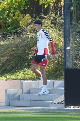 Aleksandar Pavlovic is the first player to arrive at the training field ahead of his home game in Munich against his father s home country, Serbia. Herzo Base, September 30, 2026. German National Team, Nations League Preparation, Home Ground, HerzoBase, World of Adidas, Herzogenaurach