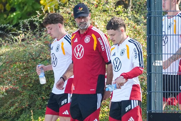German National Team Coach Jürgen Klopp in conversation with Florian Wirtz at HerzoBase on September 30, 2026—German National Team Nations League preparation, home ground, HerzoBase, World of Adidas, Herzogenaurach