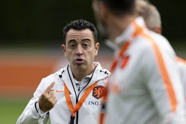 ZEIST - Netherlands national team, Nationalteam coach Xavi Hernandez during a training session in preparation for the Nations League matches against Greece and Serbia. OLAF KRAAK ANP xVIxANPxSportx xxANPxIVx 570866773 originalFilename: 570866773.jpg