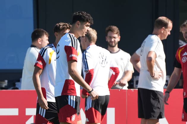 Aleksandar Pavlovic Germany Herzo Base September 30, 2026 German National Team Nations League Preparation, Home Ground, HerzoBase, World of Adidas, Herzogenaurach