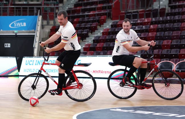 September 30, 2026, Germany, Ludwigsburg, Cycling: 2026 UCI Indoor Cycling World Championships Press Conference; from left: cycle ball players Robert Mlady and Michael Birkner