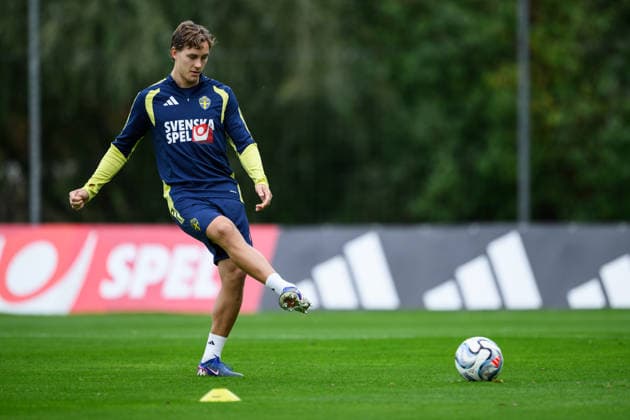 September 30, 2026: Hampus Skoglund of the Swedish men s national soccer team at a training session on September 30, 2026 in Stockholm. Photo by Jesper Zerman. BILDBYRAN code JZ JZ0762 soccer football fotball Nations League UEFA Nations League practice training Sweden Sweden Sweden A BBENG  Copyright: JESPERxZERMAN BB260930JZ005