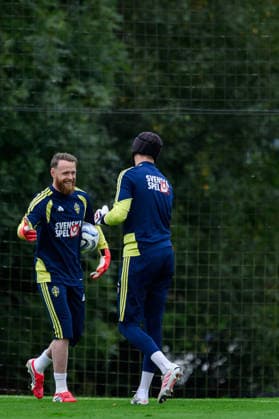 September 30, 2026: Goalkeepers Viktor Johansson and Noel Törnqvist of the Swedish men’s national soccer team at a training session on September 30, 2026 in Stockholm. Photo by Jesper Zerman, BILDBYRAN, code JZ JZ0762: soccer, football, fotball, Nations League, UEFA Nations League, practice, training, Sweden, Sweden A, bbeng Copyright: JESPERxZERMAN BB260930JZ011