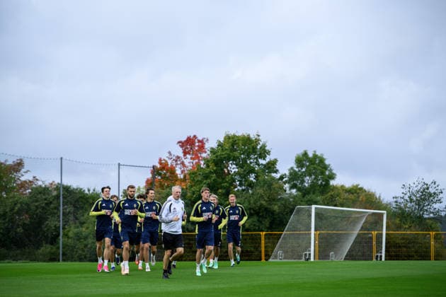 September 30, 2026: Elliot Stroud, Jesper Karlström, John Mellberg, Alexander Bernhardsson, Sebastian Nanasi, and Hugo Larsson of the Swedish men’s national soccer team at a training session on September 30, 2026 in Stockholm. Photo by Jesper Zerman. BILDBYRAN code JZ JZ0762. soccer, football, fotball, Nations League, UEFA Nations League, training, practice, Sweden, Sweden A, bbeng Copyright: JESPERxZERMAN BB260930JZ023