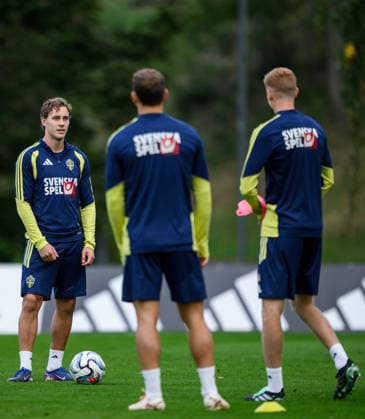 September 30, 2026: Hampus Skoglund of the Swedish men’s national soccer team at a training session on September 30, 2026 in Stockholm. Photo by Jesper Zerman. BILDBYRAN code JZ JZ0762 soccer football fotball Nations League UEFA Nations League training practice Sweden Sweden Sweden A BBENG  Copyright: JESPERxZERMAN BB260930JZ030