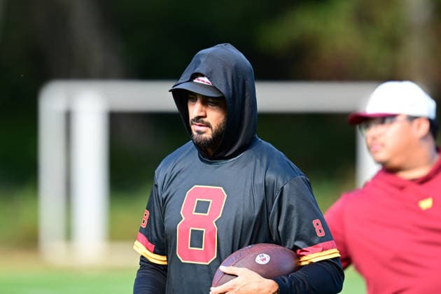 Washington Commanders, Practise Session Washington Commanders quarterback Marcus Mariota during the Washington Commanders training session and practise at the Grove Hotel, Chandler s Cross, UK on 30 September 2026. Chandler s Cross Grove Hotel Hertfordshire UK Editorial use only , Copyright: xDennisxGoodwinx PSI-24958-0047