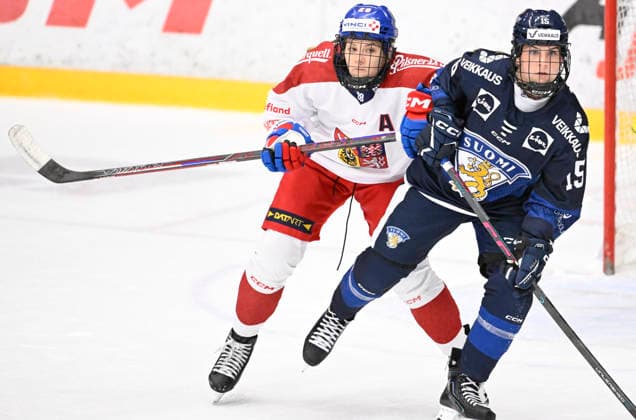 LKS 20260930 Noemi Neubauerova (L) of Czechia and Emmi Juusela of Finland vie during the women s Ice hockey, Eishockey Euro Hockey Tour ice hockey match between Finland and Czechia in Lahti, Finland, on September 30, 2026. - HEIKKI SAUKKOMAA Lahti Finland sU5az4trCgE  Copyright: xHeikkixSaukkomaax sU5az4trCgE