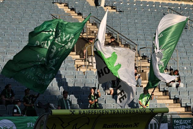 SOCCER - WEC, Sturm vs Wolfsburg GRAZ,AUSTRIA,30.SEP.26 - SOCCER - UEFA Women s Europa Cup, qualification, SK Sturm Graz vs VfL Wolfsburg. Image shows fans (Wolfsburg).  GEPAxpictures xChrisxBauer