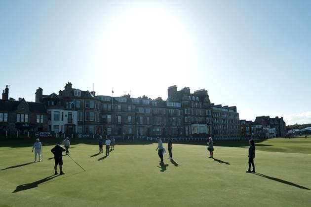 UK: The Alfred Dunhill Links Championship at The Old Course, St Andrews, Scotland on 30 September 2026: Pictured: Players on the 18th green at the Old Course, St Andrews during a practice round at the Alfred Dunhill Links Championship 2026 St Andrews The Old Course Scotland Scotland Copyright: xAlexxToddx
