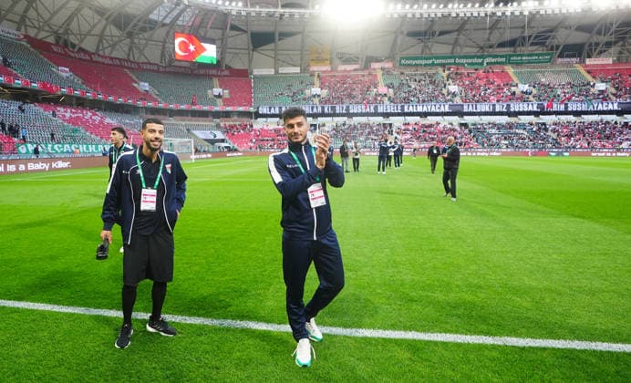 Konyaspor v Palestine - Friendly KONYA, TURKIYE - SEPTEMBER 30: Players of the Palestine National Football Team take the pitch to greet supporters ahead of a friendly match against Konyaspor as part of Palestine Day events at Konya Metropolitan Municipality Stadium in Konya, Turkiye on September 30, 2026. Evrim Aydin Anadolu Konya Turkey. Editorial use only. Please get in touch for any other usage.  Copyright: x2026xAnadoluxEvrimxAydinx