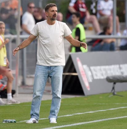 September 30, 2026, xhbx, Soccer: UEFA Women s Europa Cup Qualifiers, Eintracht Frankfurt vs. Fimleikafelag Hafnarfjördur, Head Coach Niko Arnautis, Eintracht Frankfurt Women s Team, Frankfurt