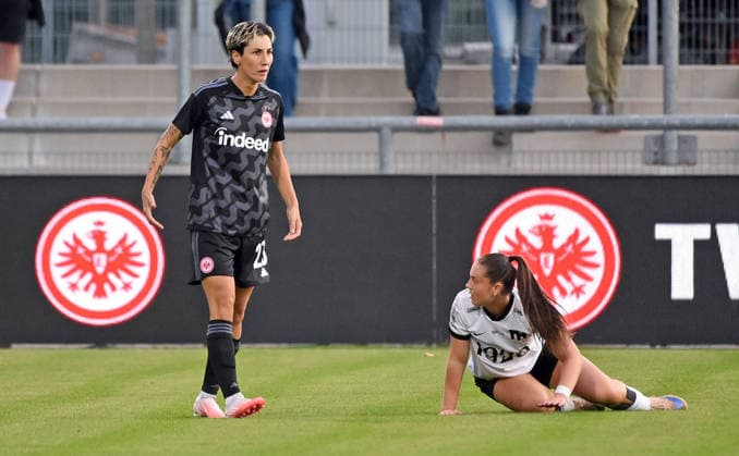 September 30, 2026, xhbx, Soccer: UEFA Women s Europa Cup Qualifiers, Eintracht Frankfurt vs. Fimleikafelag Hafnarfjördur, Sara Doorsoun (Eintracht Frankfurt Women), Hrönn Haraldsdottir (Fimleikafelag Hafnarfjördur), Frankfurt