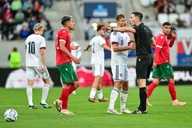 L-R Asen Mitkov (BGR) and Lukas Masek (CZE) discuss with referee during the UEFA Under-21 European Football Championship qualifier Group B match Czechia vs Bulgaria, Hradec Kralove, Czech Republic, September 30, 2026. (CTKxPhoto DavidxTanecek) CTKPhotoP2026093007862  CTKPhotoP2026093007862