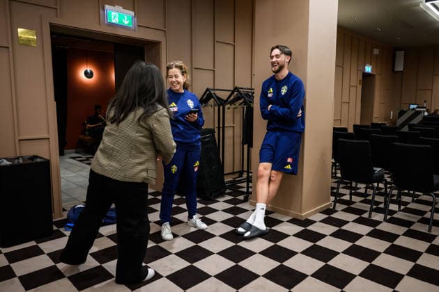 September 30, 2026: Media officer Petra Thorén and goalkeeper Noel Törnqvist of the Swedish men’s national soccer team at a press event on September 30, 2026 in Stockholm. Photo by Jesper Zerman, BILDBYRAN, code JZ JZ0763: soccer, football, Fotball, Nations League, UEFA Nations League, press conference, event, meeting, Sweden, Sverige, Sverige A, BBENG  Copyright: JESPERxZERMAN BB260930JZ059