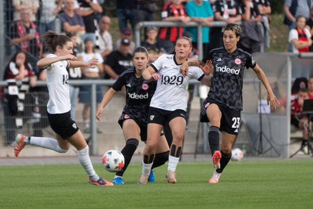 September 30, 2026, xhfmx, Soccer: UEFA Women s Europa Cup Qualifiers, Eintracht Frankfurt vs. Fimleikafelag Hafnarfjördur, featuring Noemi Ivelj of Eintracht Frankfurt Women and Sara Doorsoun of Eintracht Frankfurt Women in a duel with opposing players from Frankfurt