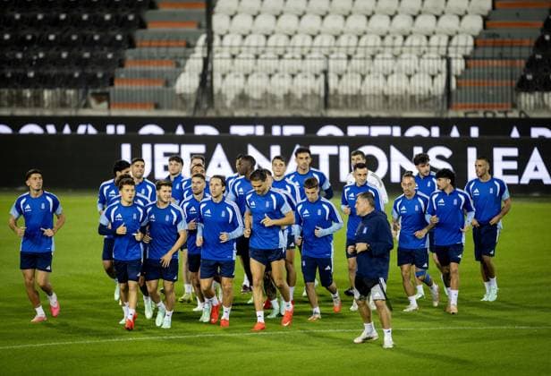 THESSALONIKI - The Greek national team, Nationalteam squad during a training session at PAOK FC s Toumba Stadium, ahead of the Nations League match between the Netherlands and Greece. KOEN VAN WEEL ANP xVIxANPxSportx xxANPxIVx 570907980 originalFilename: 570907980.jpg