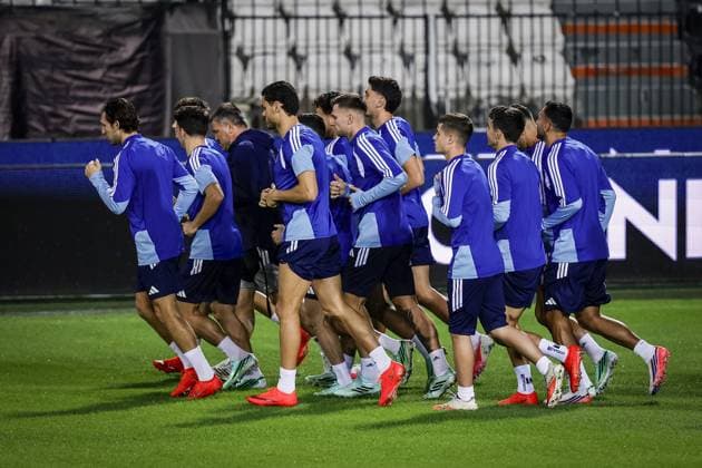 THESSALONIKI , 30-09-2026 , Toumba Stadium , season 2026 2027 , UEFA Nations League football , Picture shows players of Greece during the during the warming up press conference, PK, Pressekonferenz Greece and training in Thessaloniki  x207758840x Copyright: