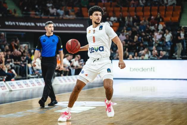 Adam Atamna of ratiopharm Ulm controls the ball during the BKT EuroCup 2026–2027 game between ratiopharm Ulm and Balkan Botevgrad at the ratiopharm Arena on September 30, 2026, in Neu Ulm, Germany. Photo by Harry Langer, DeFodi Images