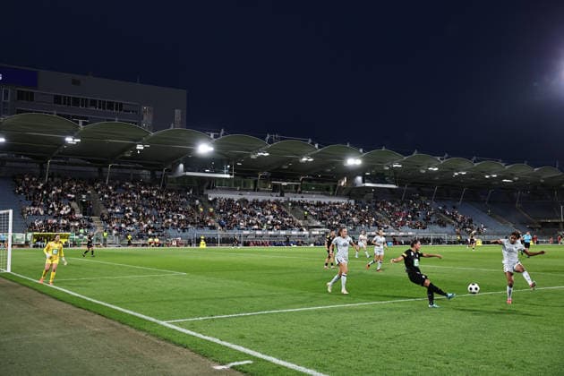 SOCCER - WEC, Sturm vs Wolfsburg GRAZ,AUSTRIA,30.SEP.26 - SOCCER - UEFA Women s Europa Cup, qualification, SK Sturm Graz vs VfL Wolfsburg. Image shows overview of fans.  GEPAxpictures xChrisxBauer
