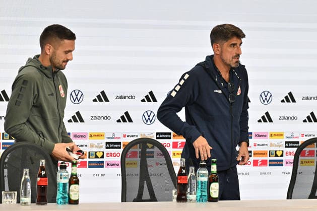 SERBIA press conference, PK, Pressekonferenz DUSAN TADIC and VELJKO PAUNOVIC coach of Serbia press conference at Allianz arena , Munich 01.10.2026 Foto: FOOTBALL, SERBIA, GERMANY, UEFA NATIONS LEAGUE, PRESS CONFEFERENCE Munich Allianz arena Germany Copyright: xMarkoxMetlas xMNxPressx
