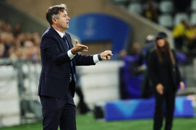 Juventus coach Isaac Guerrero during Wednesday s UEFA Women s Champions League soccer match between BK Häcken and Juventus FC at Bravida Stadium in Gothenburg, Sweden, on September 30, 2026 GOTHENBURG SWEDEN x9200x  Copyright: xAdamxIhse TTx WOMENS CHAMPIONS LEAGUE HURRICANE - JUVENTUS
