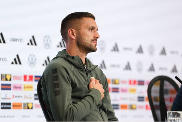Dusan Tadic, Serbia, 10 at the press conference, GER, Serbia National Team, Post-match press conference, Soccer, UEFA Nations League, 2026–2027 season, September 30, 2026, GER, Serbia National Team, Post-Match Press Conference, Soccer, UEFA Nations League, 2026–2027 Season, September 30, 2026, Munich Copyright: xEibner-Pressefoto JennixMaulx EP_JML