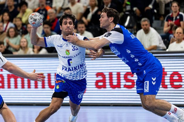 FLENSBURG, GERMANY - SEPTEMBER 30: Ferran Castillo Oliveras (Fraikin BM. Granollers, 33) against Niclas Kirkelokke (SG Flensburg-Handewitt, 05) during the EHF European League match between SG Flensburg-Handewitt vs Fraikin BM. Granollers at GGW Arena on matchday 1 of the Group Matches Group E on September 30, 2026 in Flensburg, Germany. Schleswig-Holstein Germany Copyright: xMarioxM.xKobergx
