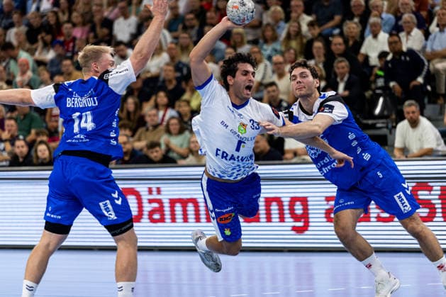 FLENSBURG, GERMANY - SEPTEMBER 30: Ferran Castillo Oliveras (Fraikin BM. Granollers, 33) against Niclas Kirkelokke (SG Flensburg-Handewitt, 05) and Emil Siersbaek Bergholt (SG Flensburg-Handewitt, 14) during the EHF European League match between SG Flensburg-Handewitt vs Fraikin BM. Granollers at GGW Arena on matchday 1 of the Group Matches Group E on September 30, 2026 in Flensburg, Germany. Schleswig-Holstein Germany Copyright: xMarioxM.xKobergx