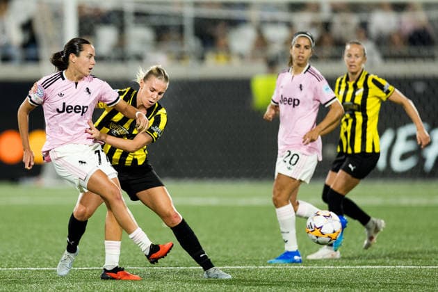 September 30, 2026: Amaiur Sarriegi of Juventus and Josefine Rybrink of Häcken during the Women’s Champions League soccer match between Häcken and Juventus on September 30, 2026 in Gothenburg. Photo by Michael Erichsen, BILDBYRAN COP 89 MI1032 soccer football fotball UEFA Women s Champions League Häcken Juventus women s BBENG soccer football fotball UEFA Women s Champions League Häcken Juventus women s BBENG  Copyright: MICHAELxERICHSEN BB260930MI046