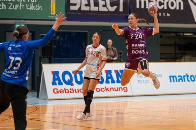 Marie Stumpf of TuS Metzingen, 24, defeated Deborah Spatz of HSV Solingen Graefrath, 42, and scored for HSV Solingen Graefrath 76 vs. TuS Metzingen, DHB Women s Cup, Round 2, 2026–2027 season, September 30, 2026: HSV Solingen Graefrath 76 vs. TuS Metzingen, DHB Women s Cup, Round 2, 2026–2027 season, September 30, 2026, Solingen Copyright: xEibner-Pressefoto ThomasxHaeslerx EP_THR