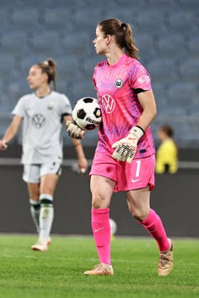 SOCCER - WEC, Sturm vs Wolfsburg GRAZ,AUSTRIA,30.SEP.26 - SOCCER - UEFA Women s Europa Cup, qualification, SK Sturm Graz vs VfL Wolfsburg. Image shows Stina Johannes (Wolfsburg).  GEPAxpictures xChrisxBauer