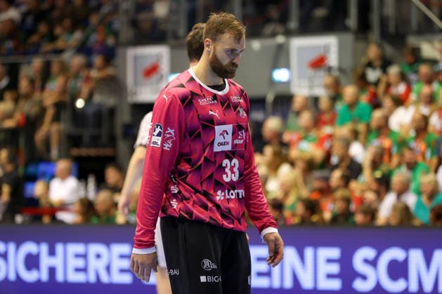 September 30, 2026, xgox, Opel HBL Handball, SC Magdeburg vs. THW Kiel, emspor, from left: Andreas Wolff (Kiel), 33, looks disappointed, dejected, disappointed (Magdeburg)