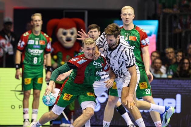 Gisli Kristjansson (SC Magdeburg, 10) vs. Harald Reinkind (THW Kiel, 6) – Handball Bundesliga Season 2026–2027: SC Magdeburg vs. THW Kiel at the GETEC Arena in Magdeburg – Action, Handball, Germany, September 30, 2026