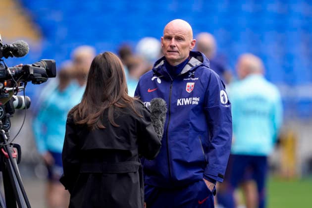 Soccer, Nations League: Wales vs. Norway, Nations League: Cardiff, Wales 20260930 National team manager Stale Solbakken during training at Cardiff City Stadium the day before the match against Wales. Photo: Lise Aserud, NTB, Cardiff, Wales. EDITORIAL USE ONLY. RESTRICTED USE FOR BETTING COMPANIES.  Copyright: xLisexAserudx xNTBx